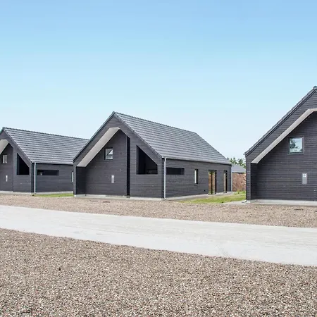 4 Bedroom Awesome In Romo Feriehus