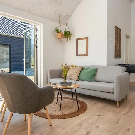 4 Bedroom Awesome In Romo