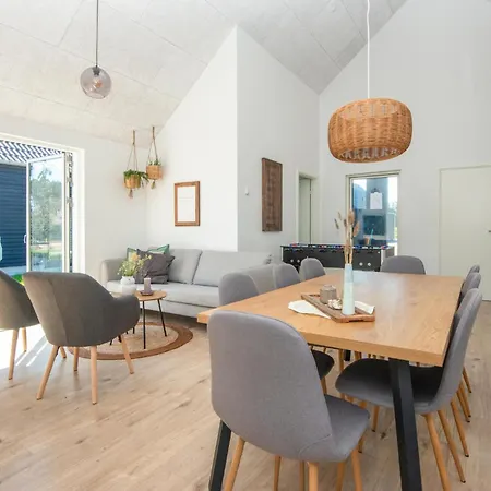 度假居 4 Bedroom Awesome In Romo